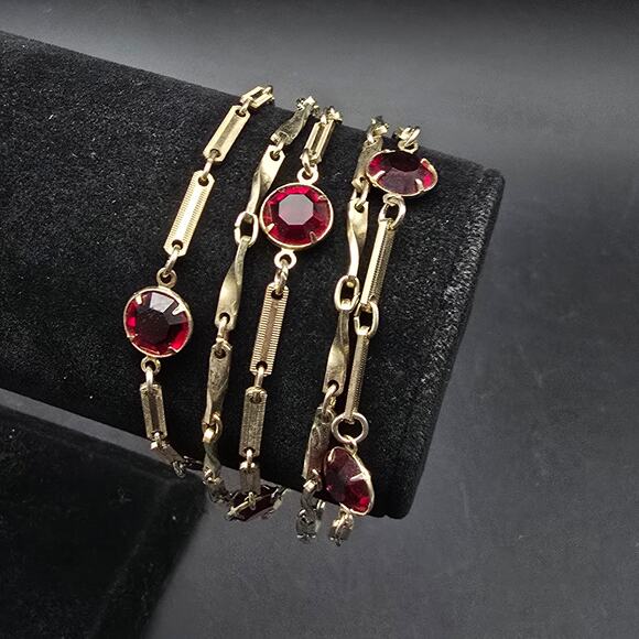 Coro Gold Tone Chain Bracelet with Red Rhinestones Layered Vintage Jewelry - Picture 10 of 11